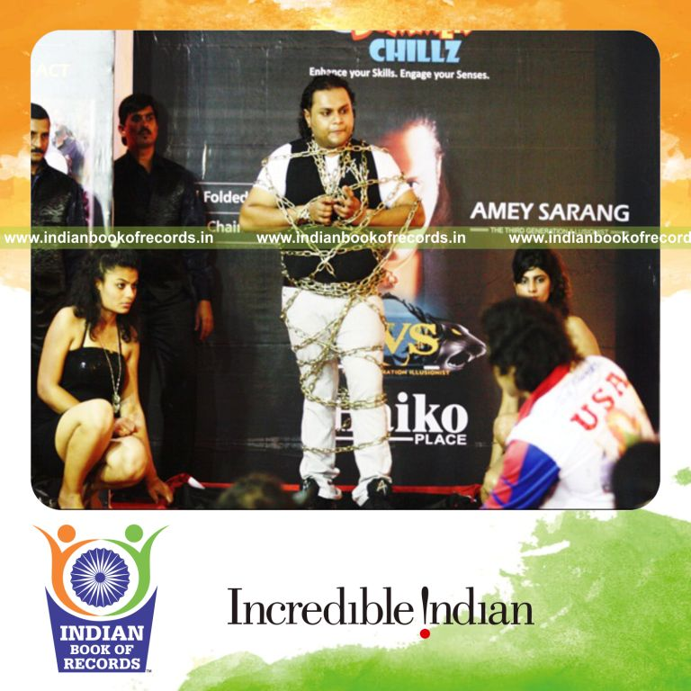person performing escape act quickly for record in Indian Book of Records