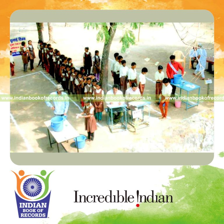 maximum number of people washing hands simultaneously for Indian Book of Records