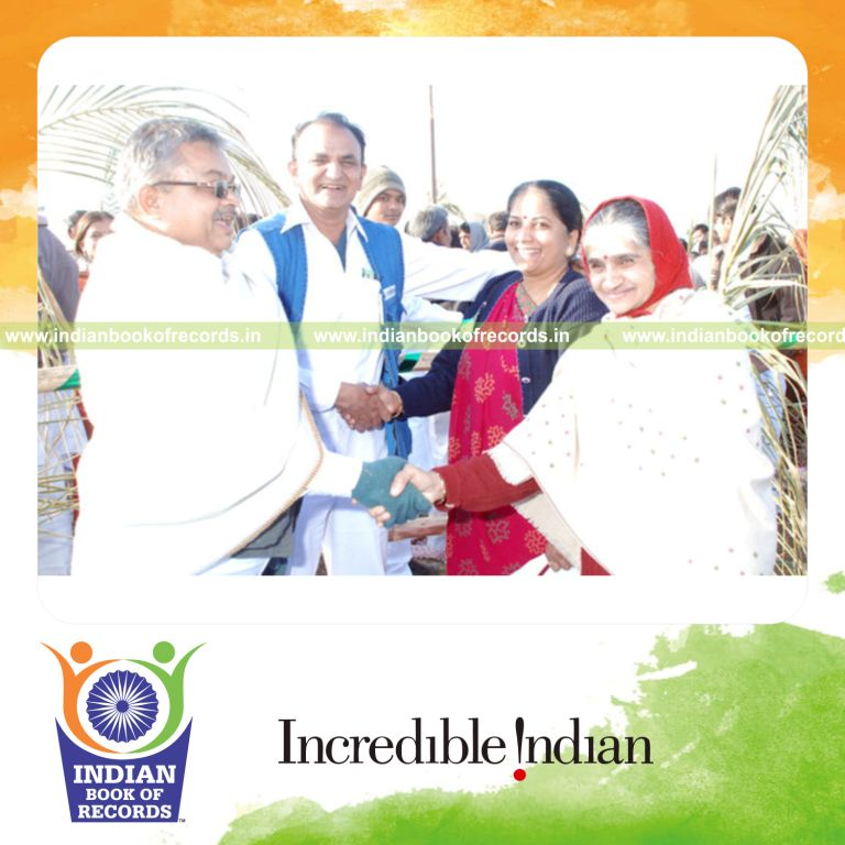 people shaking hands simultaneously for Indian Book of Records