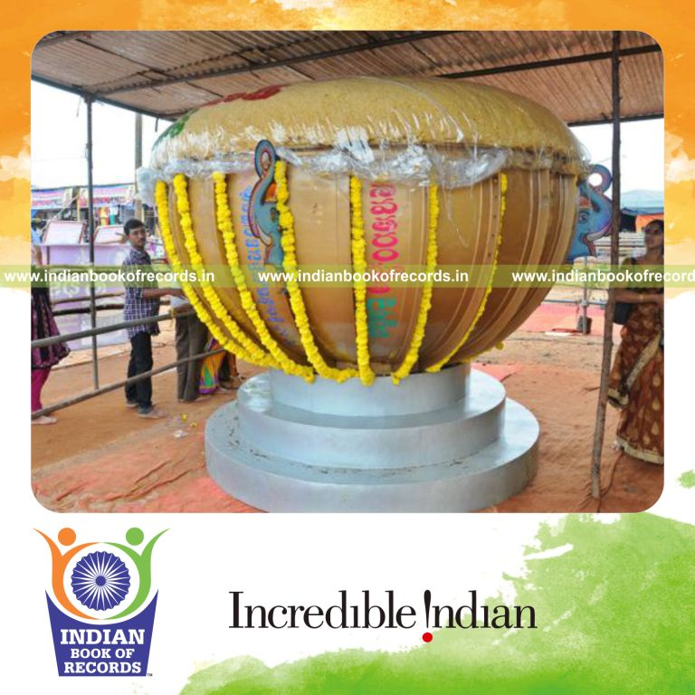 team preparing giant laddu for Indian Book of Records