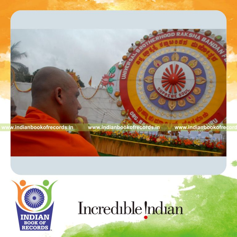 team creating large rakhi for record in Indian Book of Records