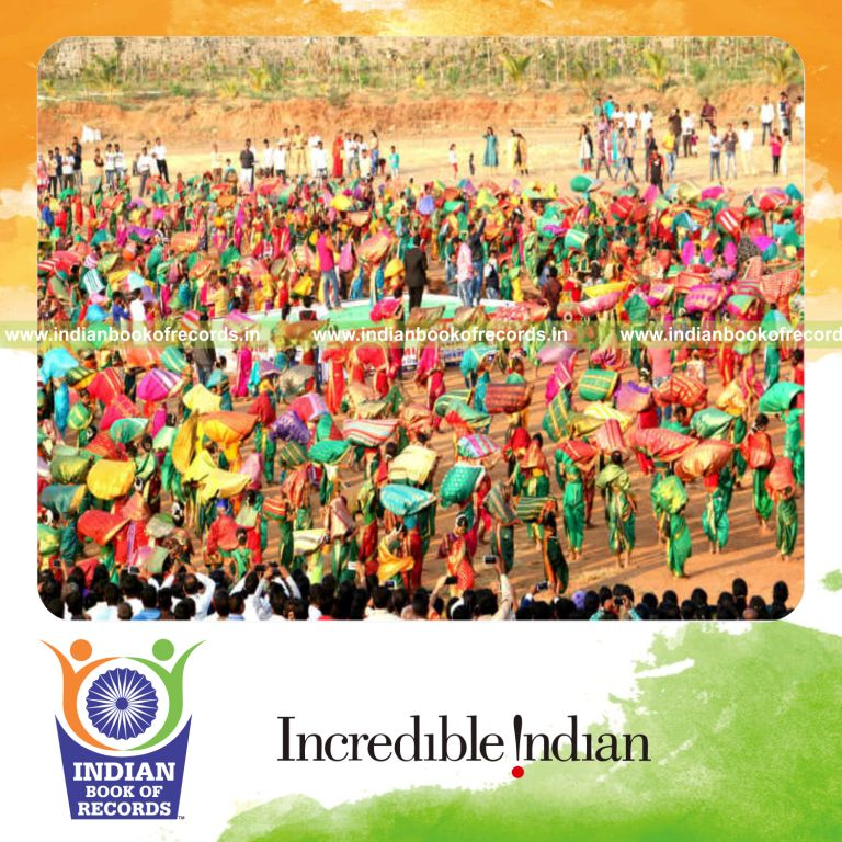 participants performing lavani dance simultaneously at a single venue as part of a record attempt for Indian Book of Records