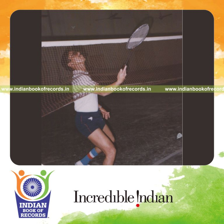 male individual performing extended shuttle badminton rally continuously for Indian Book of Records