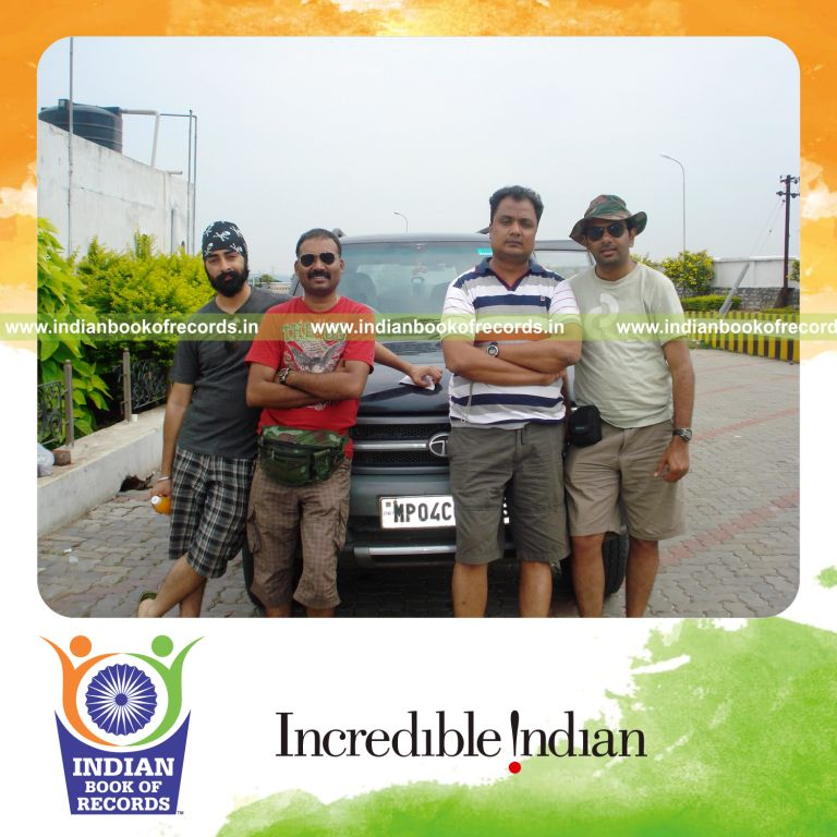 team completing north south expedition for extended distance for record in Indian Book of Records