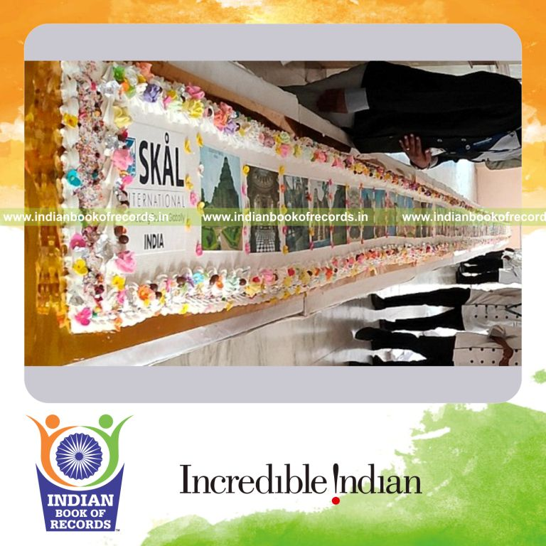 Elaborate cake featuring images of numerous tourist locations across India for Indian Book of Records