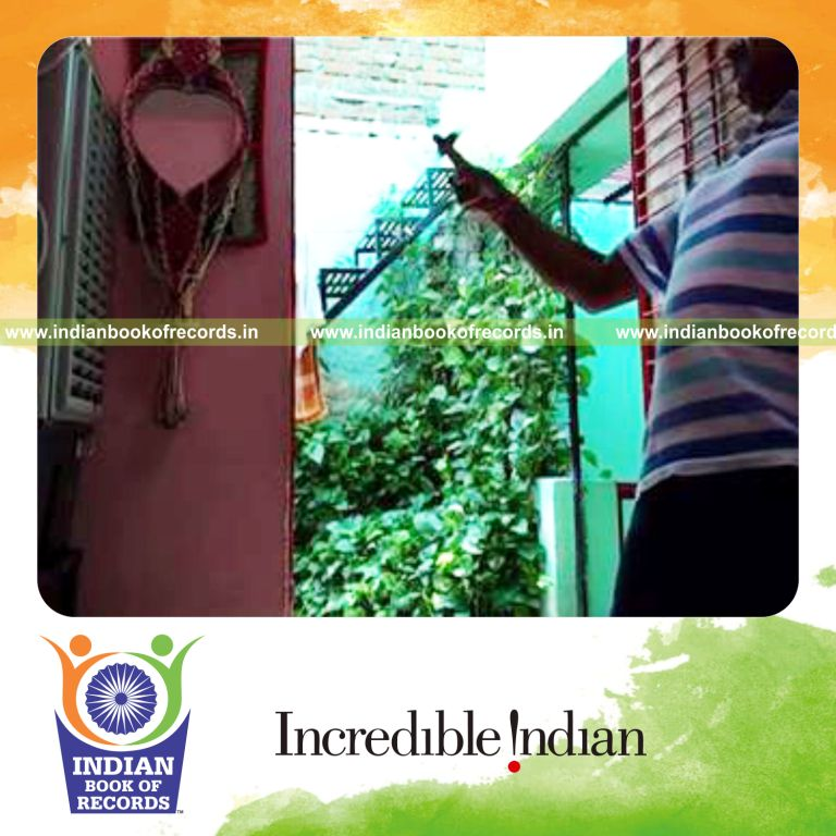 individual spinning scissors on index finger in 30 seconds for record in Indian Book of Records