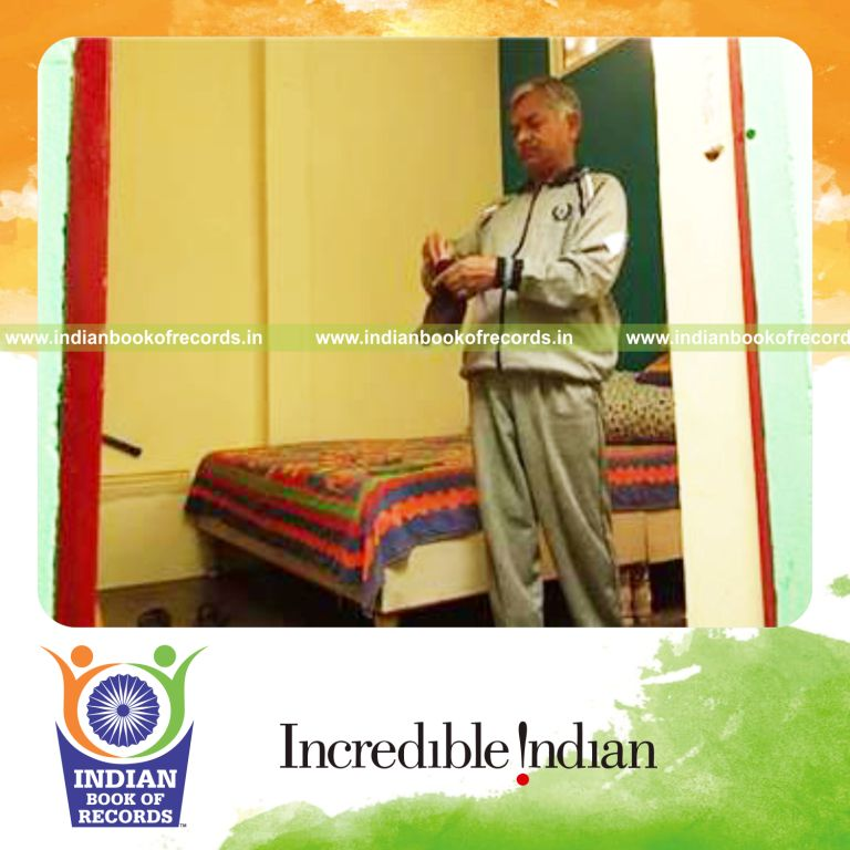 individual bouncing socks on paddle in 10 seconds for record in Indian Book of Records
