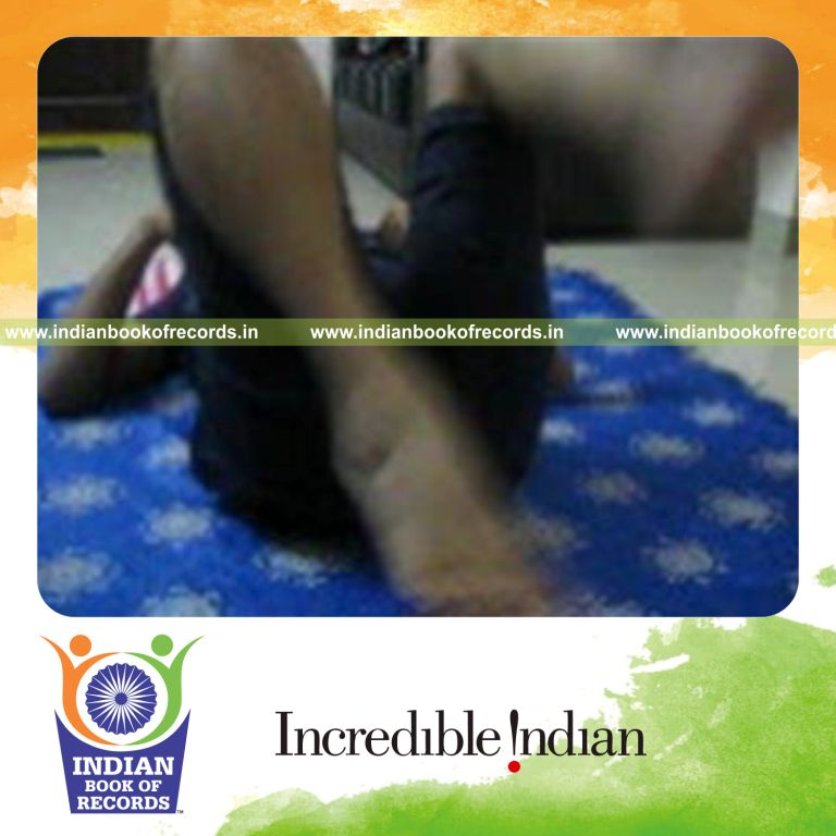 individual performing maximum self butt kicks in 20 seconds for record in Indian Book of Records