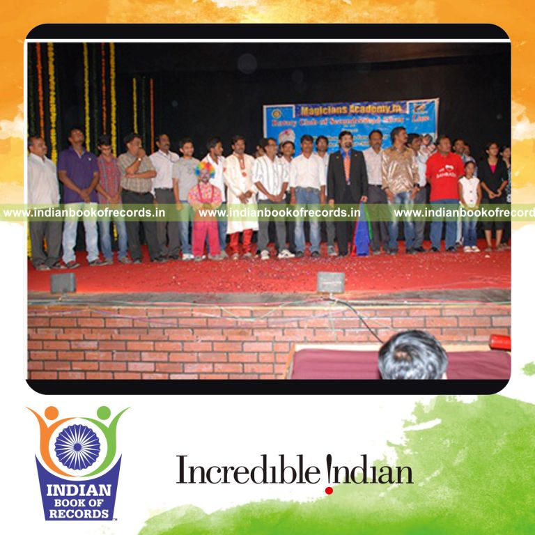 group of magicians performing tricks simultaneously at single venue for record in Indian Book of Records