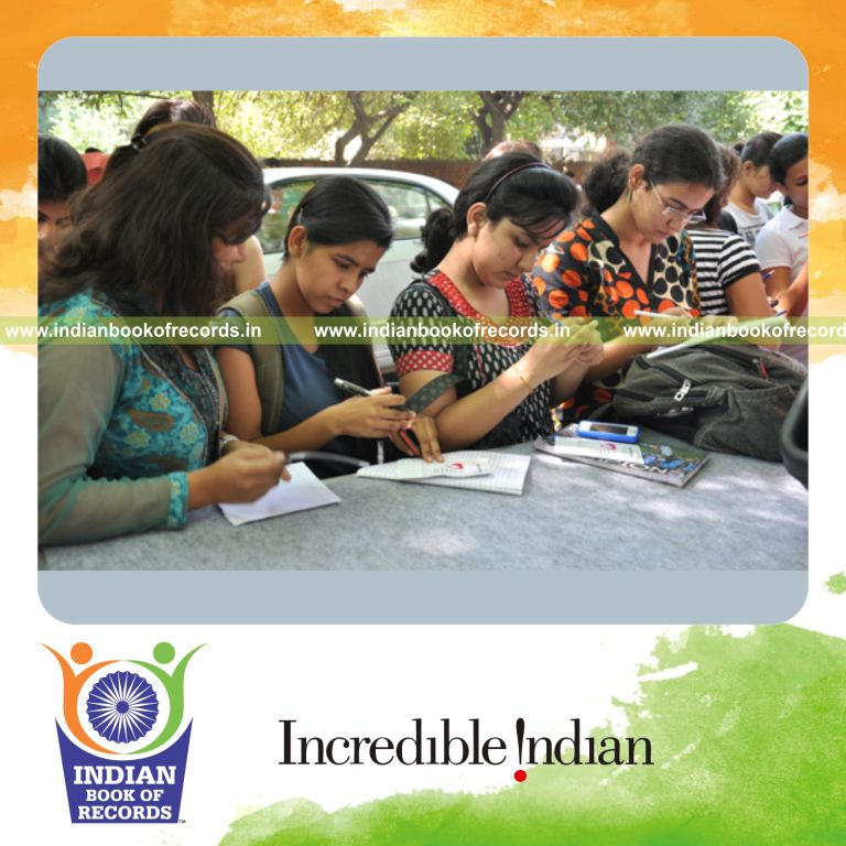 group of participants taking pledge in one day for record in Indian Book of Records