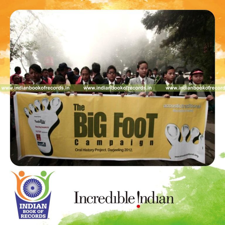 group of people foot walking simultaneously for record in Indian Book of Records