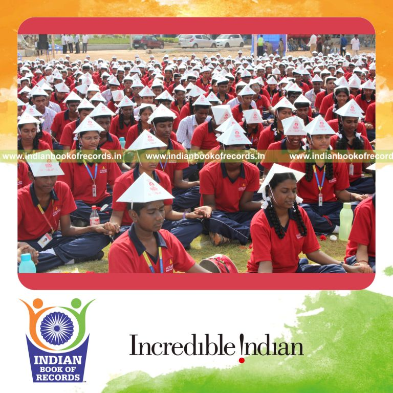group of people meditating simultaneously at single venue for record in Indian Book of Records