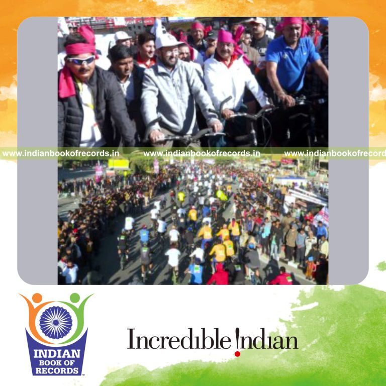 participants cycling together for one hour for Indian Book of Records