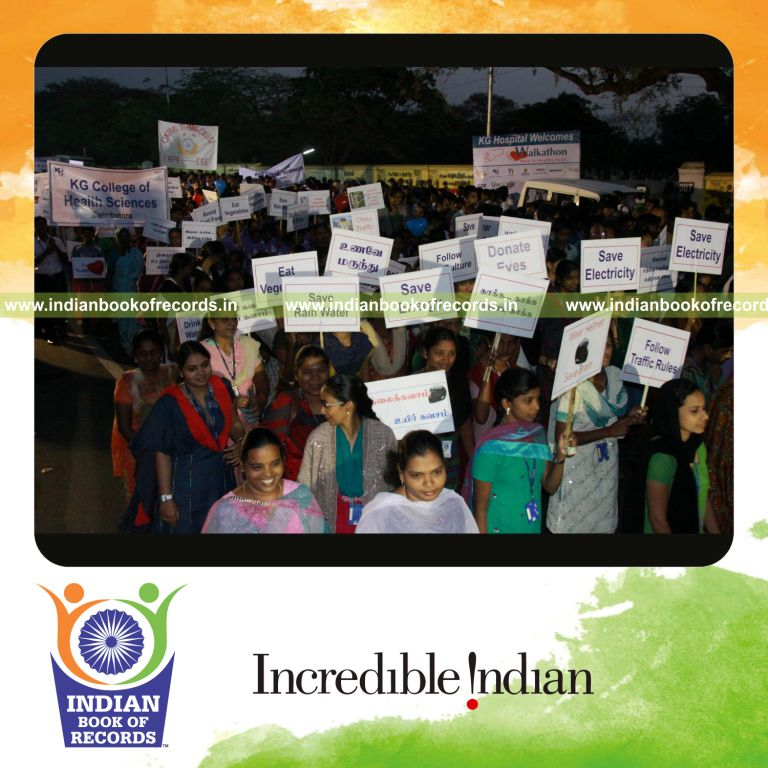 group of participants walking in walkathon event for record in Indian Book of Records