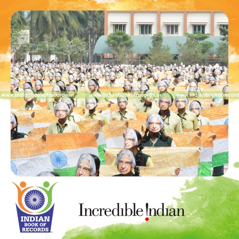 group wearing dr apj abdul kalam masks simultaneously for Indian Book of Records