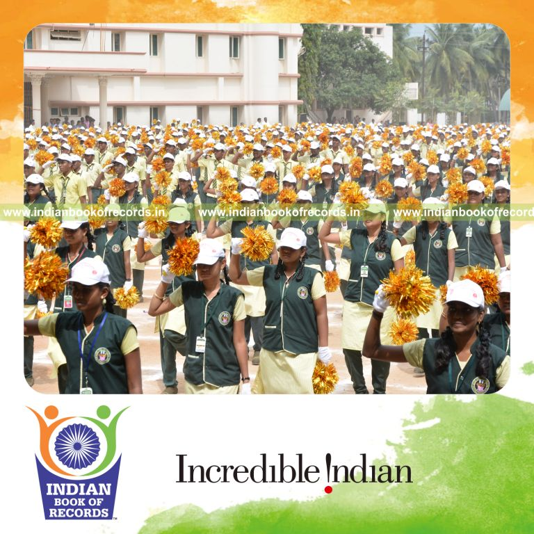 group performing cheerleading dance simultaneously at single venue for Indian Book of Records