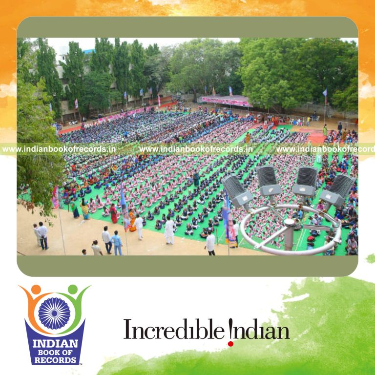 people wearing handmade paper crowns together at the same time in a coordinated activity for a record in Indian Book of Records