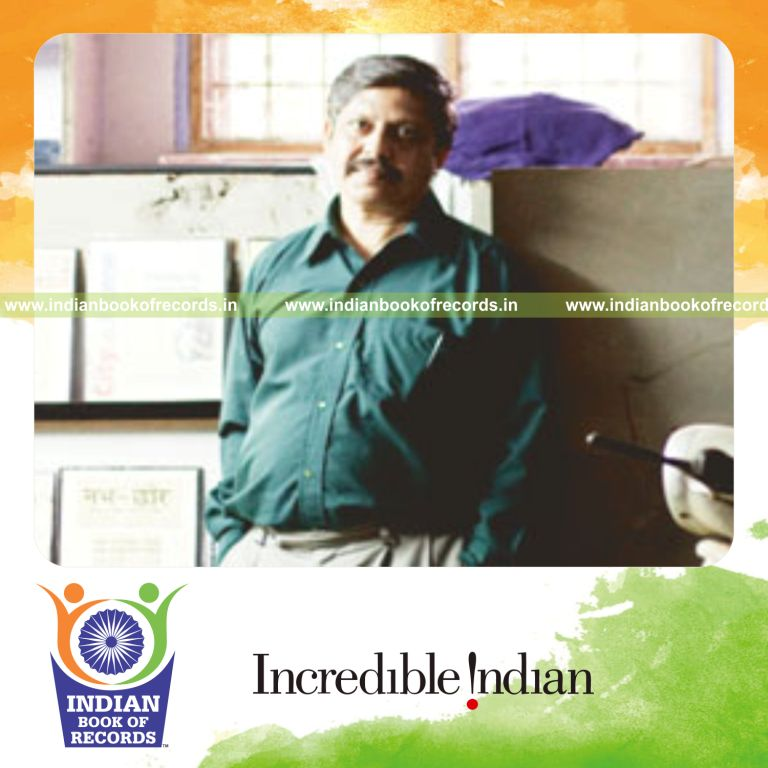 male individual making sandwiches within one hour for record in Indian Book of Records