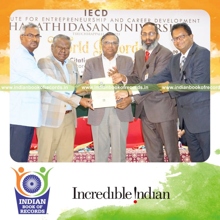 maximum school students enrolled in computer science skill development courses by an university record in an Indian Book of Records