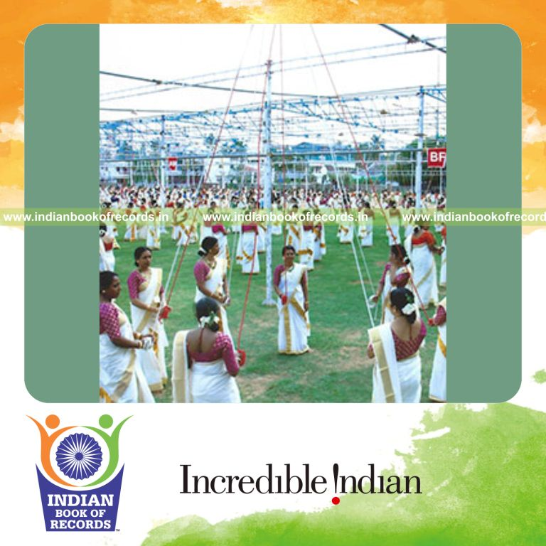 participants performing pinnal thiruvathira dance simultaneously at single venue for Indian Book of Records