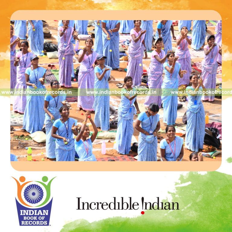 participants playing catch with plastic balls simultaneously for Indian Book of Records