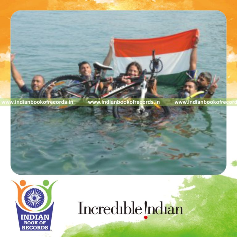 team performing underwater relay cycling for Indian Book of Records